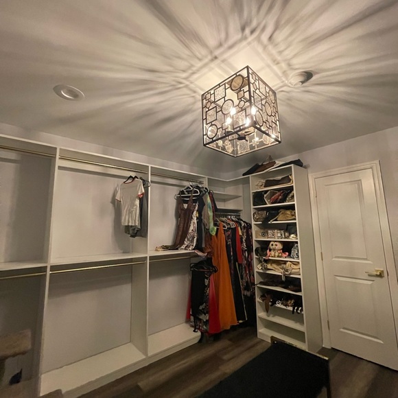 Meet your Posher, Jennifer - Picture 4 of 5